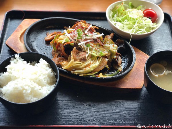 福島県いわき市平中平窪の定食やハンバーグやカレーなどレストラン木木1