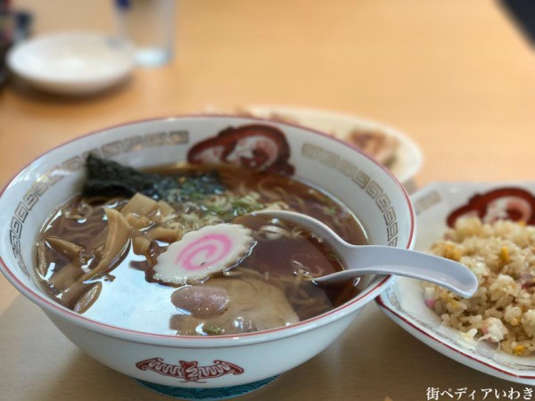 福島県いわき市久ノ浜の定食屋「からすや食堂」のラーメンと餃子とチャーハンをご紹介11