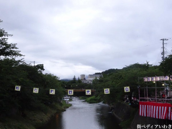 福島県田村市船引町の第68回灯籠流しと花火大会1