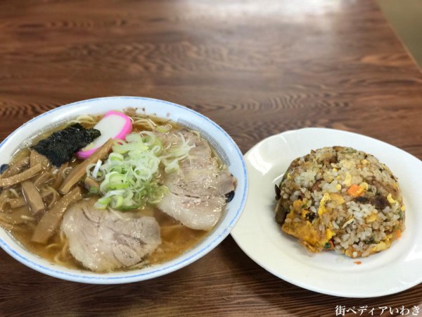 チーナン食堂の人気のラーメンそしてチャーハン(福島県いわき市小名浜)6