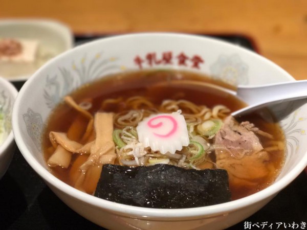 会津若松のソースカツ丼とラーメンで有名な牛乳屋食堂4